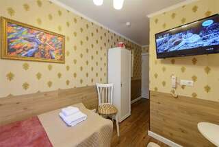 Гостиница Арт Авеню Санкт-Петербург Стандартный двухместный номер с 1 кроватью или 2 отдельными кроватями-4